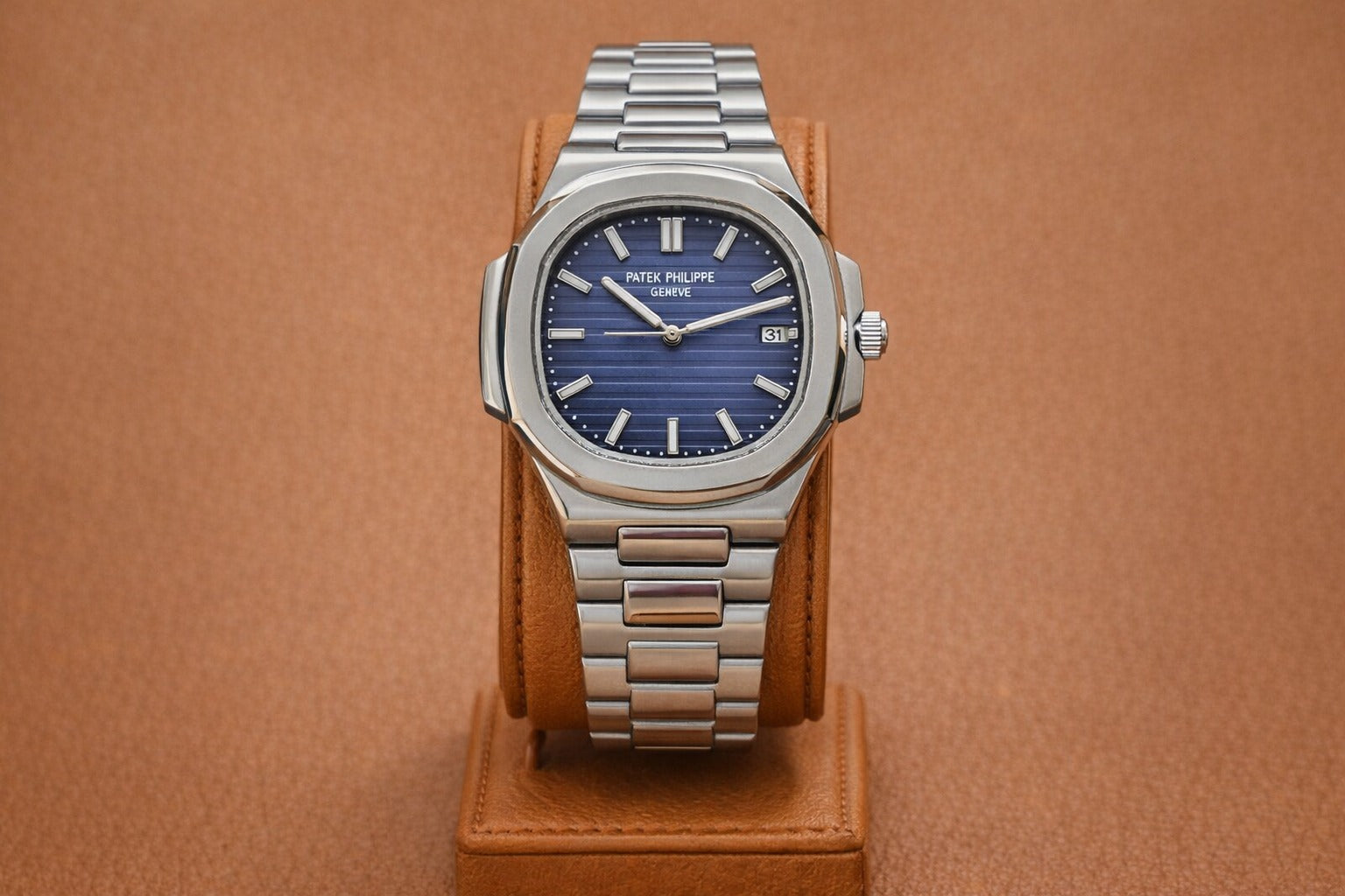 Patek Philippe Nautilus  Purple Dial